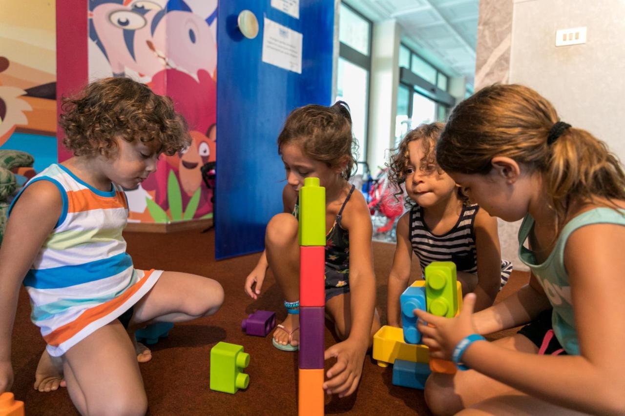 Fabilia Family Hotel Milano Marittima Kültér fotó